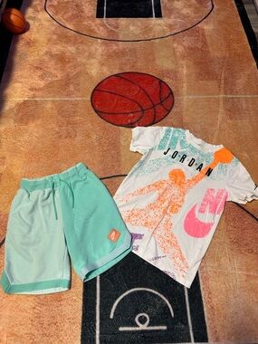 Nike Jordan Graphic Tee & Mint Green Athletic Shorts